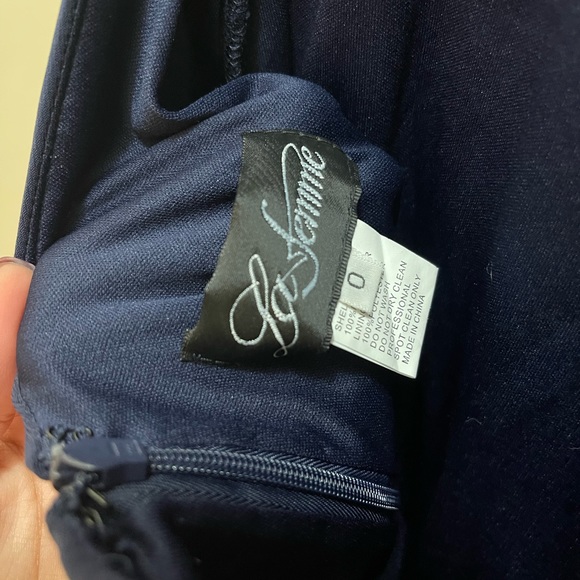 LA FEMME V-Neck Navy Blue Ruched Open Back Jersey Dress - Picture 5 of 5